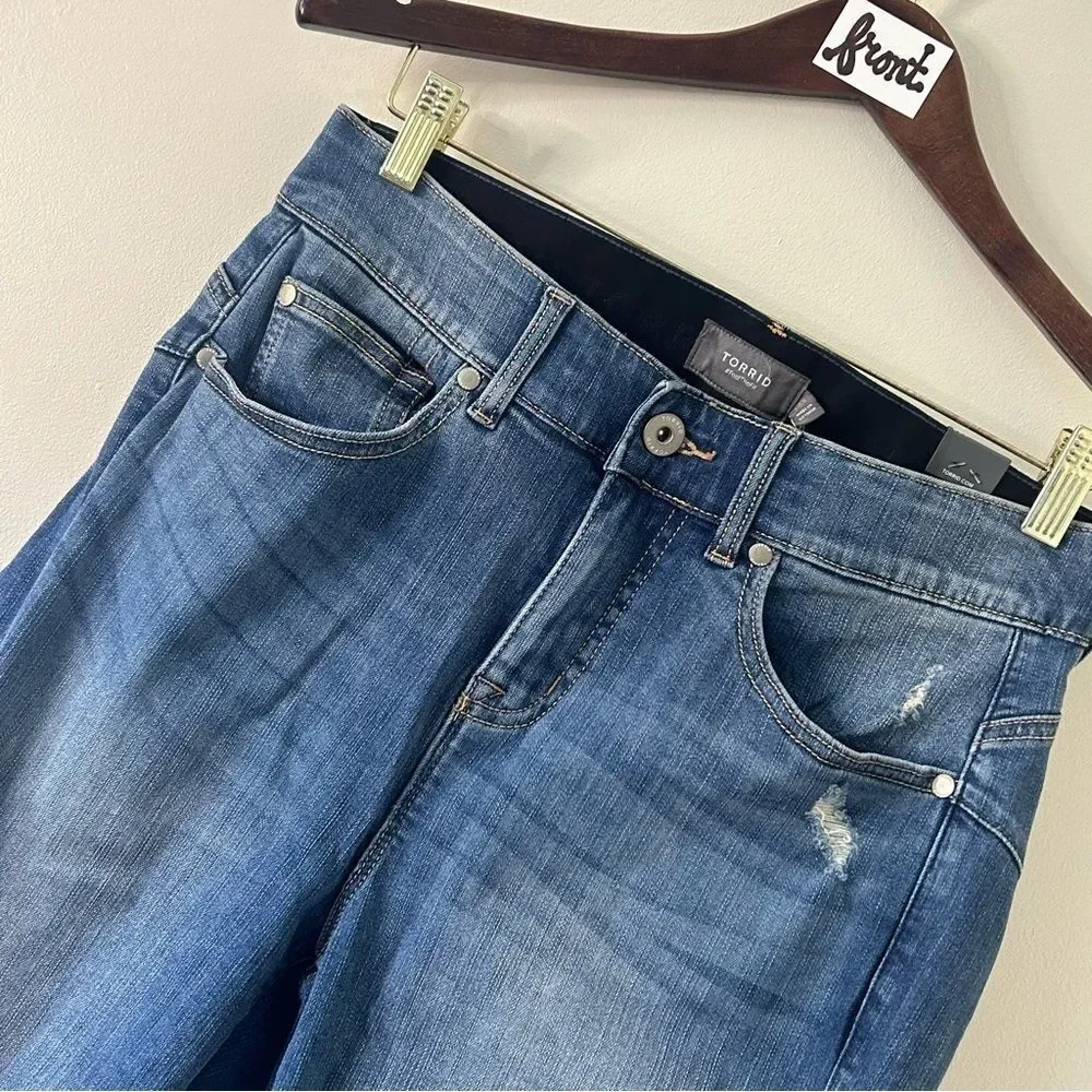 Torrid 12S Curvy Distressed Skinny Jeans NWT Boardwalk Retro Party Preppy Boho